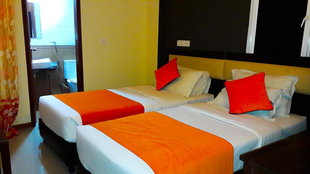Seasunbeach Hotel Maldives Хулхумале Экстерьер фото